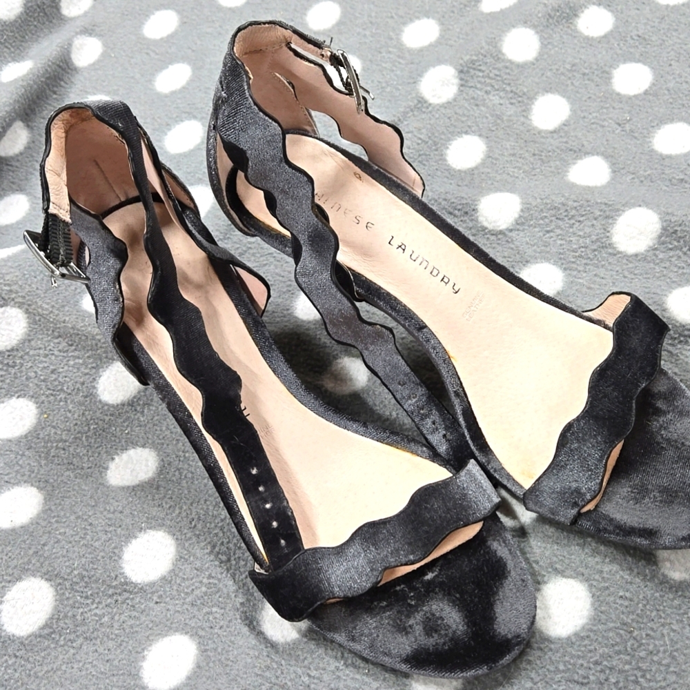 Chinese laundry heels size 8